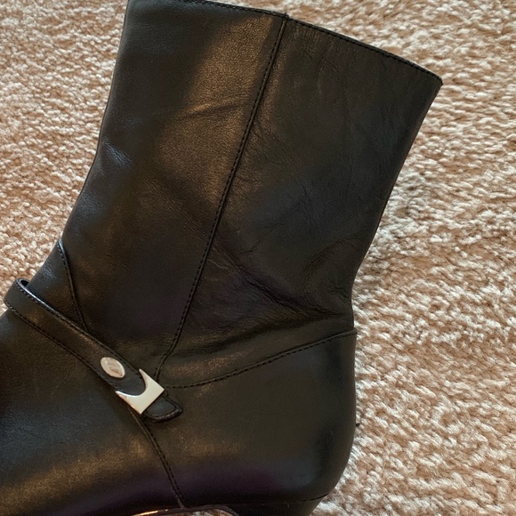 Booties - Picture 4 of 4